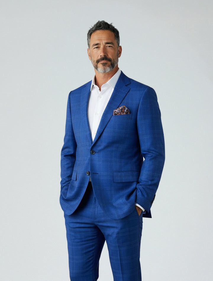 A man with short dark hair and a beard wears the Alberto Cardina Men&