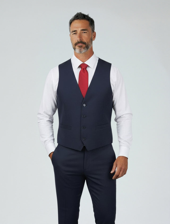 A man with short hair and a beard wears the Navy Men&