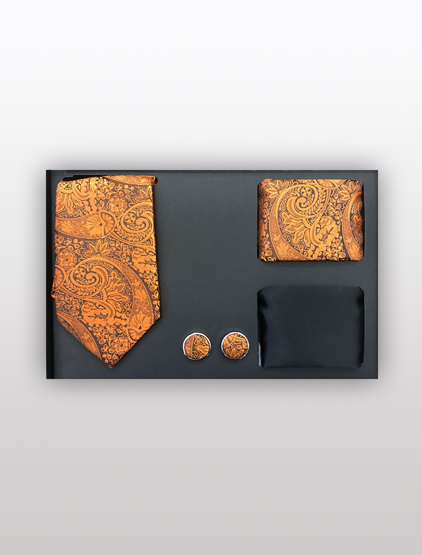 A sophisticated gift set from Vesuvio Napoli called the Men&
