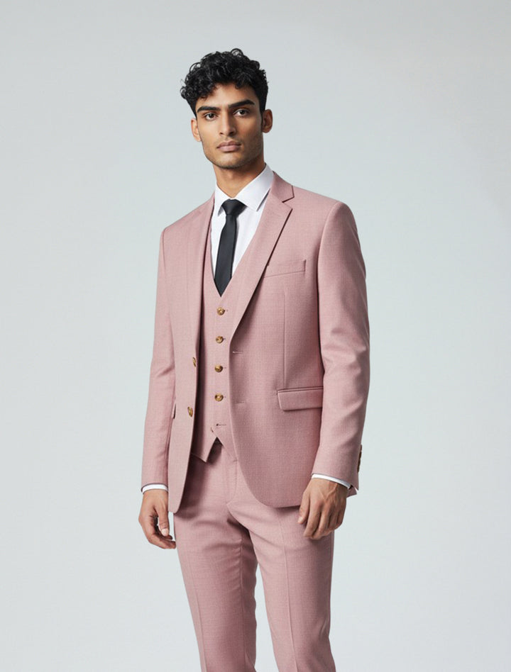A man wears the Gino Vitale Men&