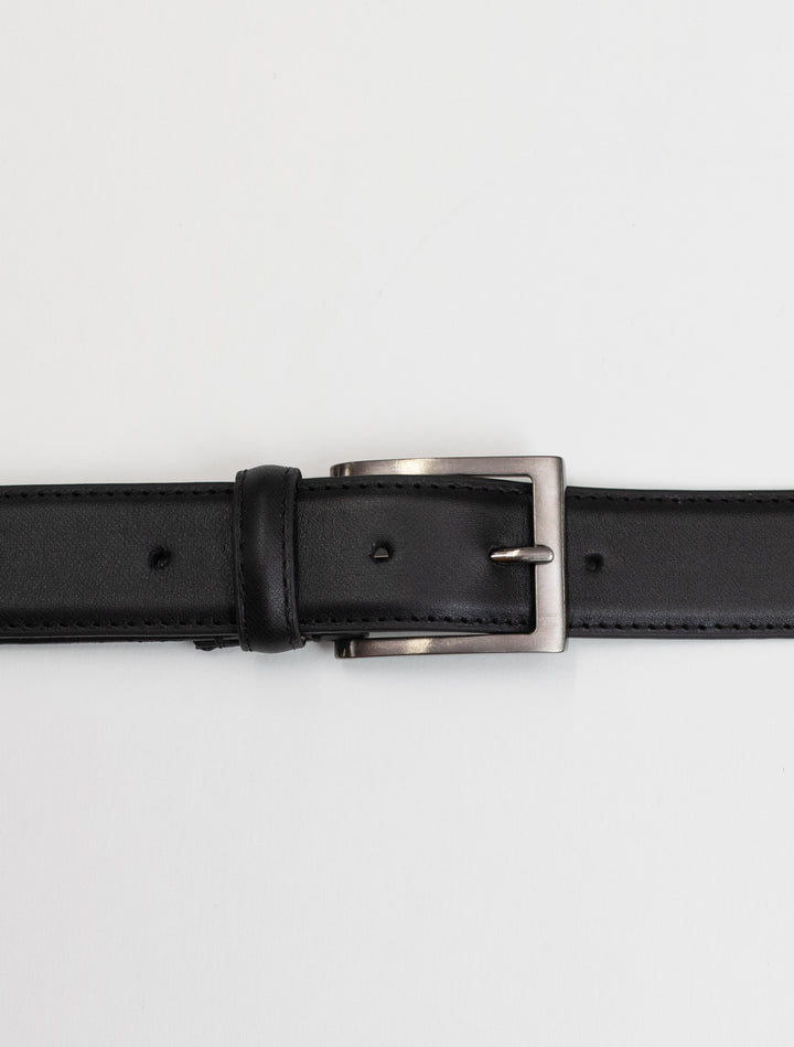 A stylish Black Stitch Edge Leather Frame Buckle Belt by Florsheim with a genuine leather strap and a sleek buckle design, showcased on a clean white background.